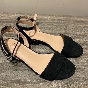 Never worn size 7 sandals